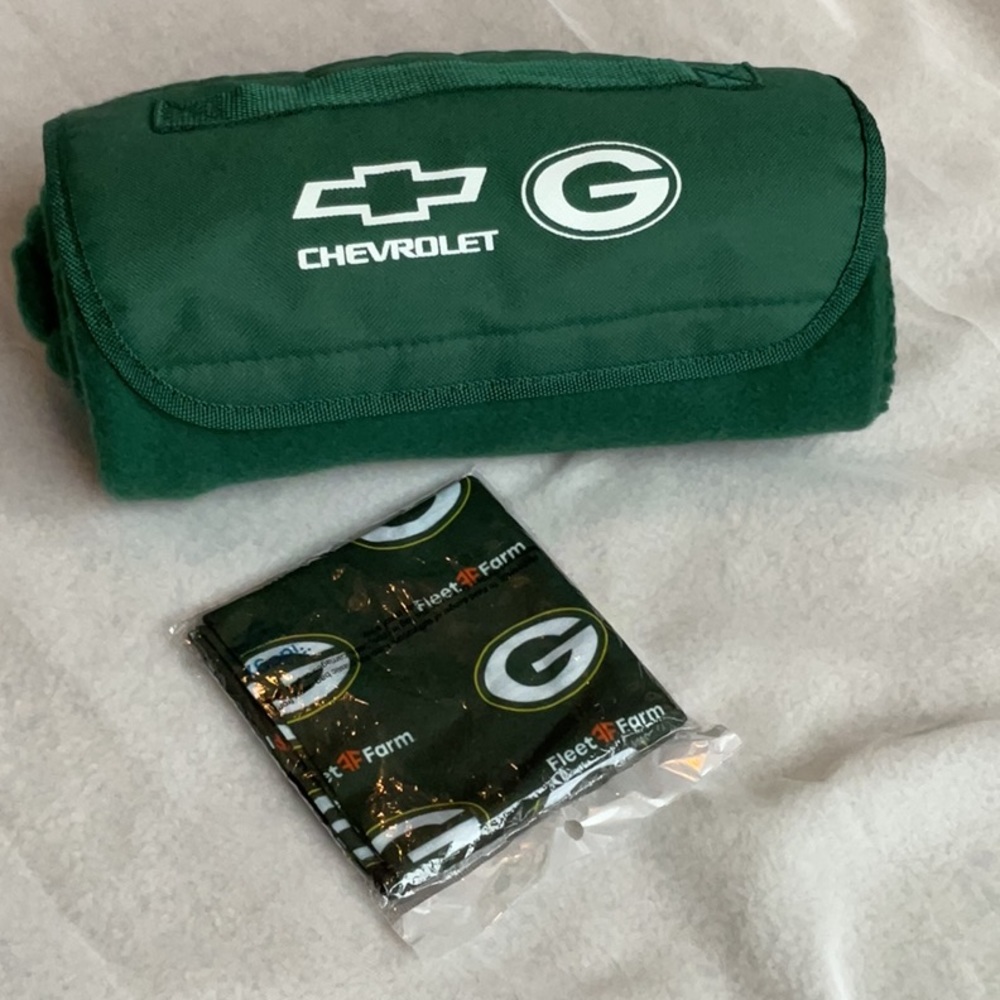 Chevrolet Green Fleece Team Throw Blanket